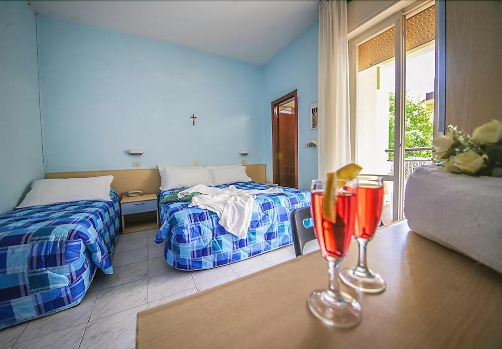 Hotel Santa Martina Villa Marina Kültér fotó