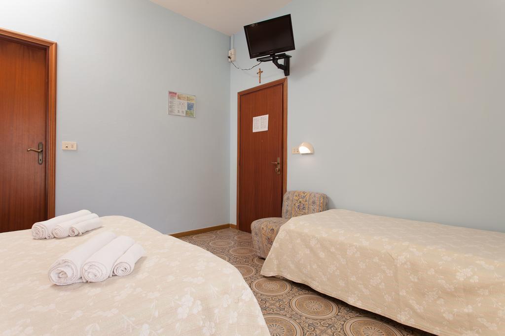 Hotel Santa Martina Villa Marina Szoba fotó