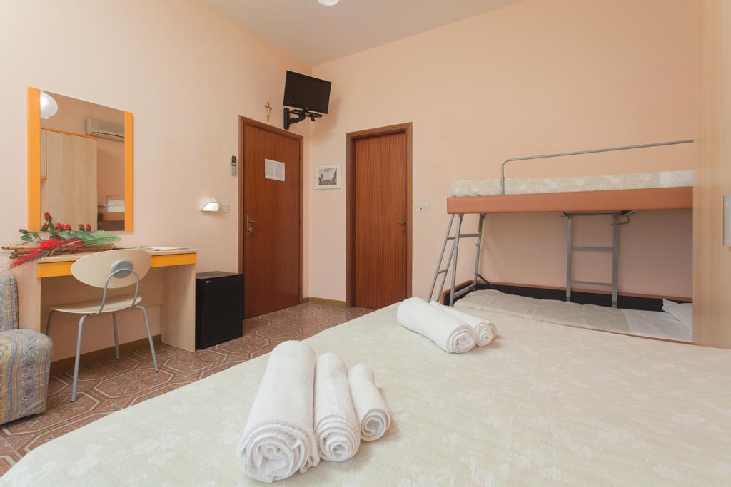 Hotel Santa Martina Villa Marina Kültér fotó