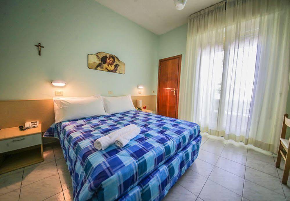 Hotel Santa Martina Villa Marina Kültér fotó